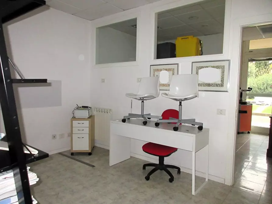 Immagine 6 di Locale commerciale in vendita  a Empoli
