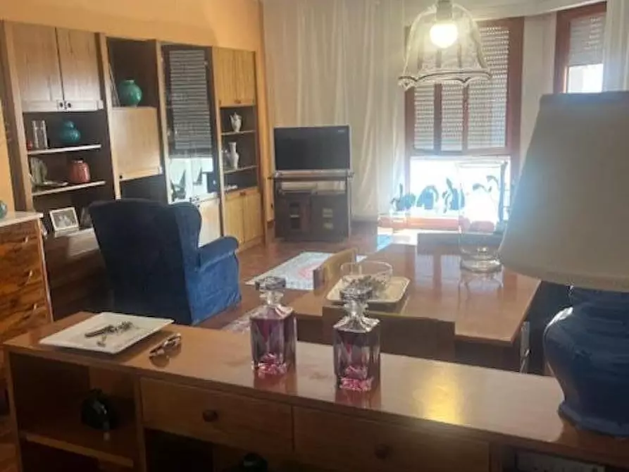 Immagine 3 di Appartamento in vendita  a Carrara