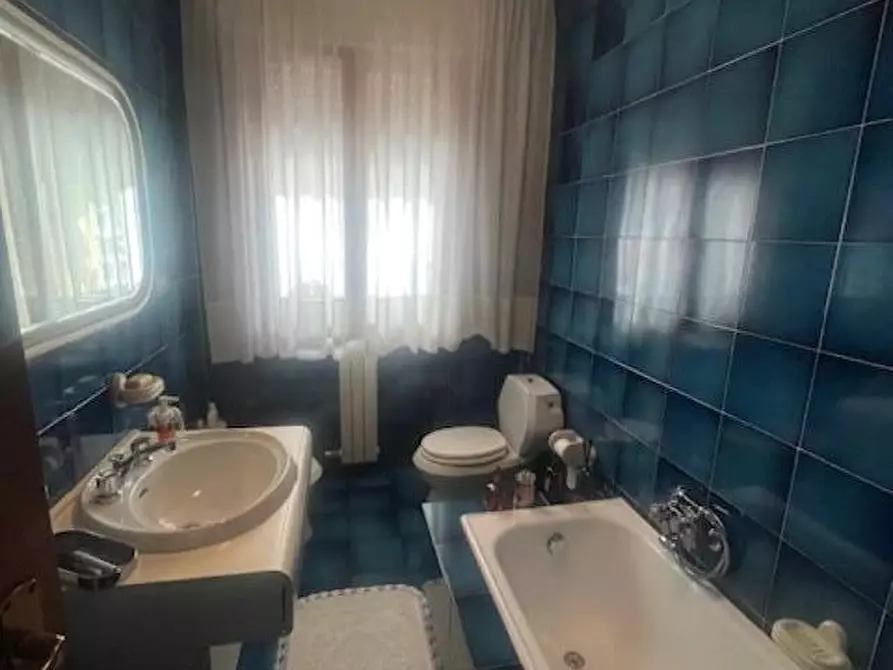 Immagine 9 di Appartamento in vendita  a Carrara