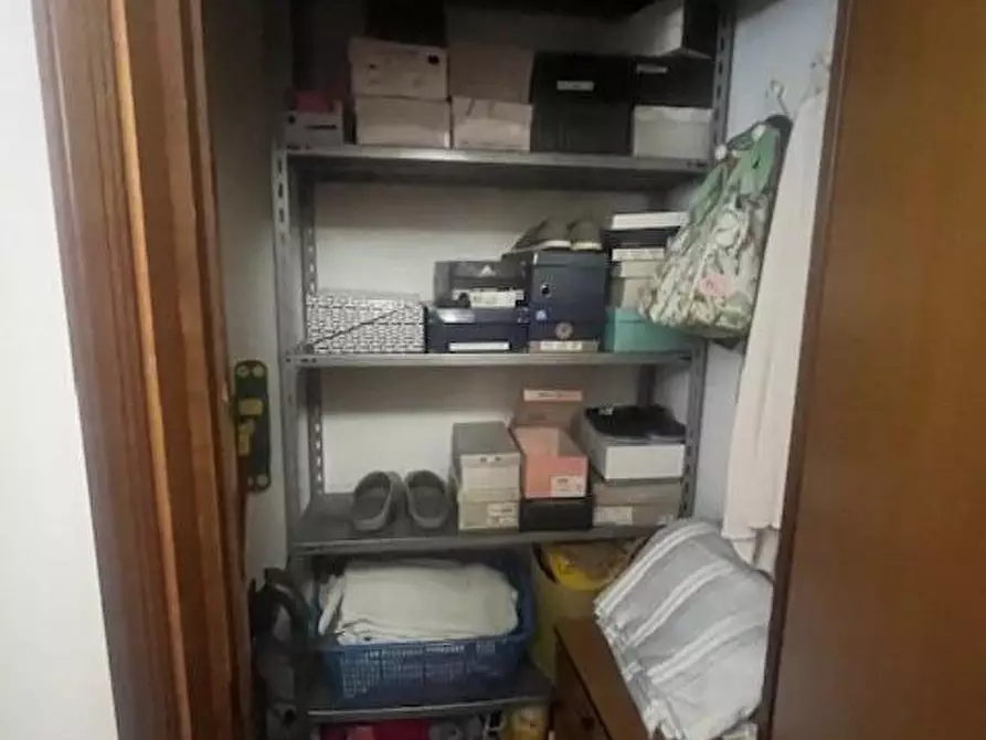 Immagine 10 di Appartamento in vendita  a Carrara