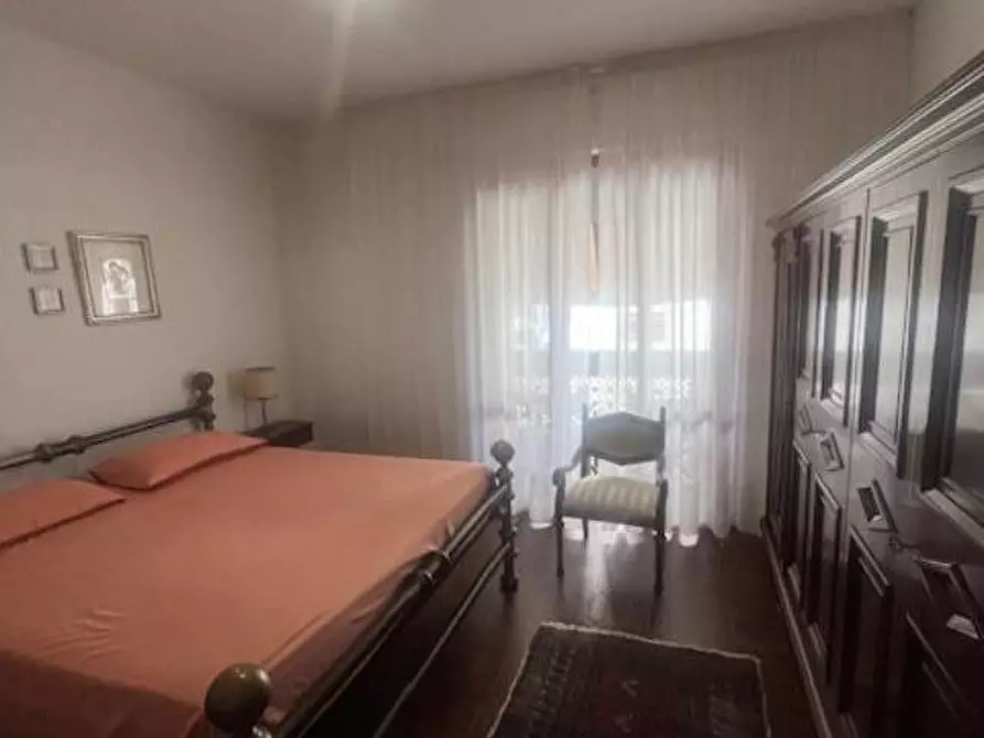 Immagine 16 di Appartamento in vendita  a Carrara