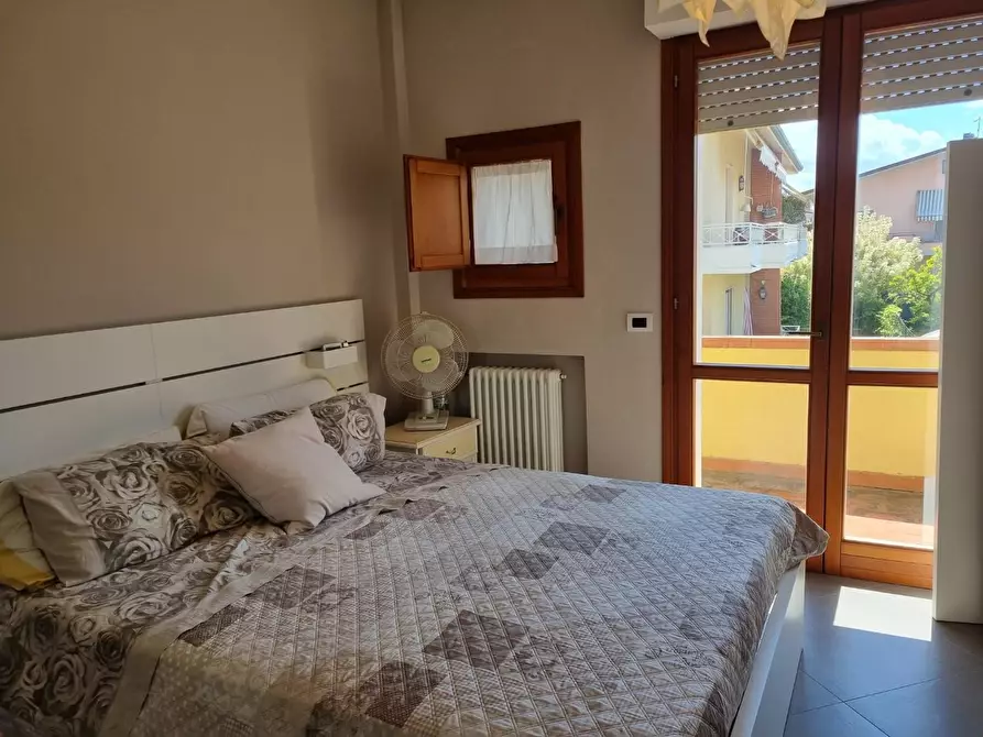 Immagine 13 di Villetta a schiera in vendita  a Massa