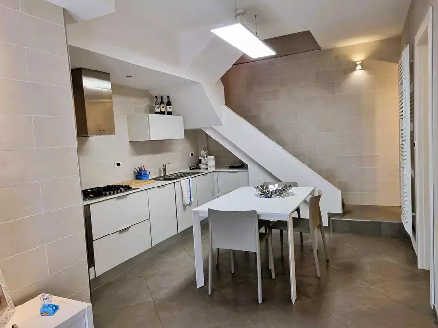 Immagine 6 di Villetta a schiera in vendita  a Massa