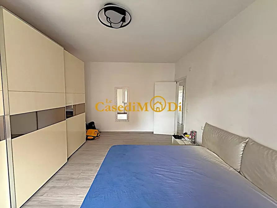 Immagine 30 di Appartamento in vendita  a Livorno