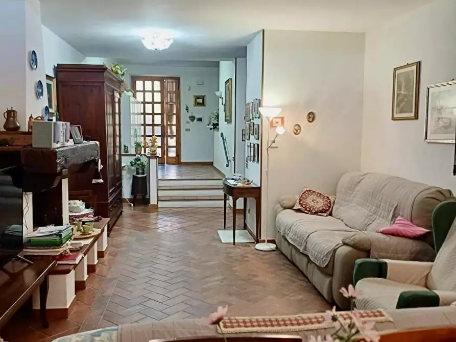 Immagine 49 di Villetta a schiera in vendita  a Calci