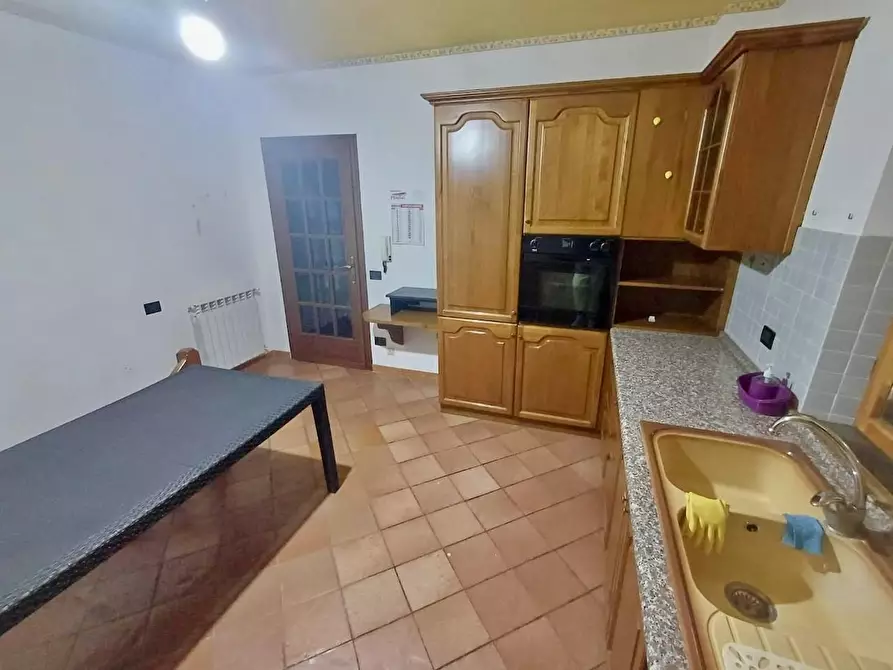 Immagine 15 di Villetta a schiera in vendita  a Calci