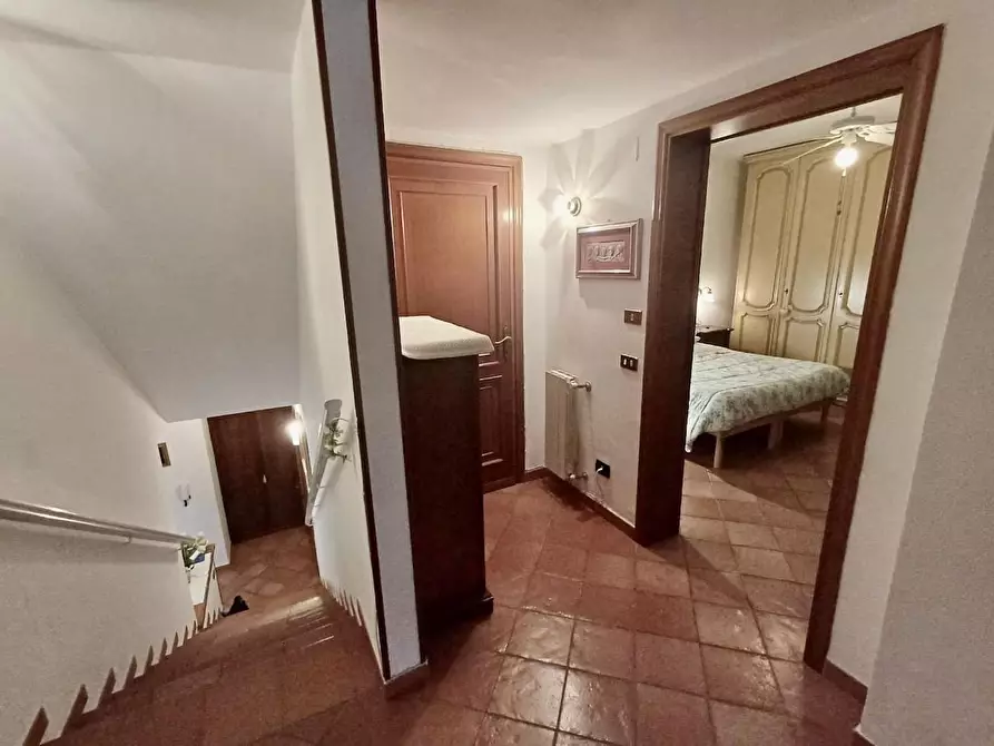 Immagine 33 di Villetta a schiera in vendita  a Calci