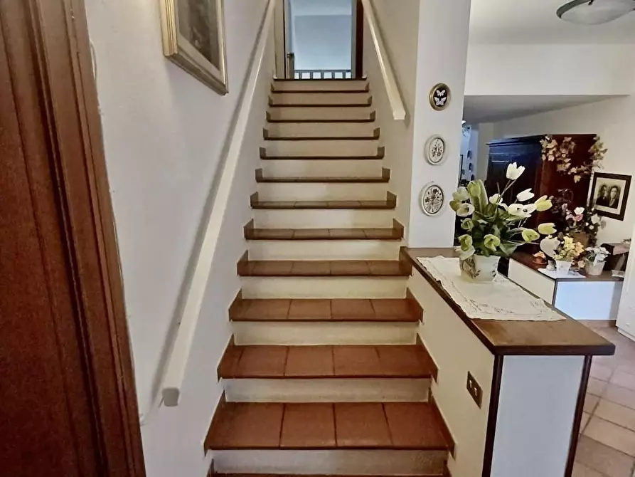 Immagine 35 di Villetta a schiera in vendita  a Calci