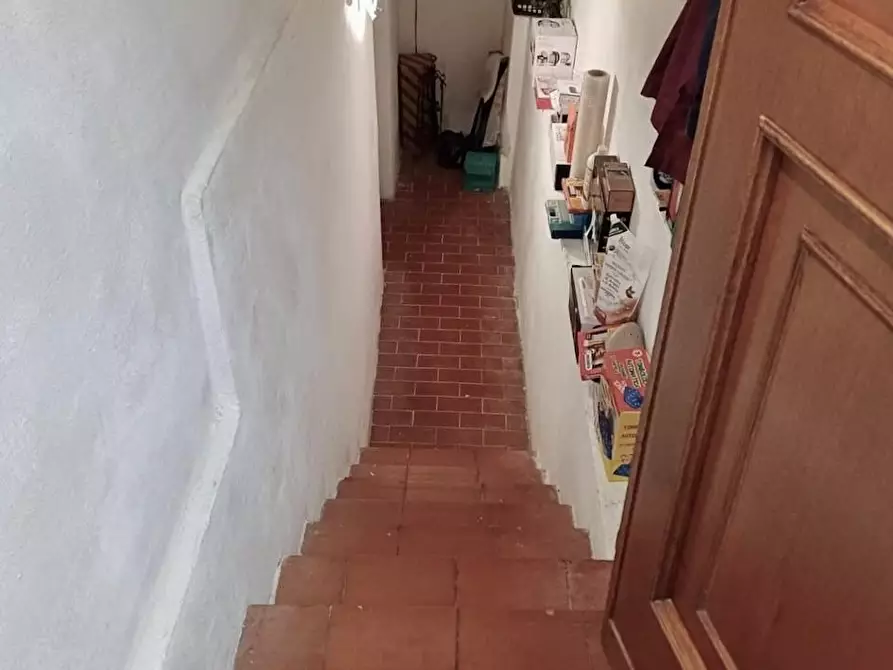 Immagine 44 di Villetta a schiera in vendita  a Calci