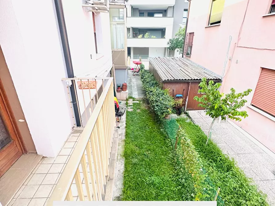 Immagine 13 di Porzione di casa in vendita  a Venezia