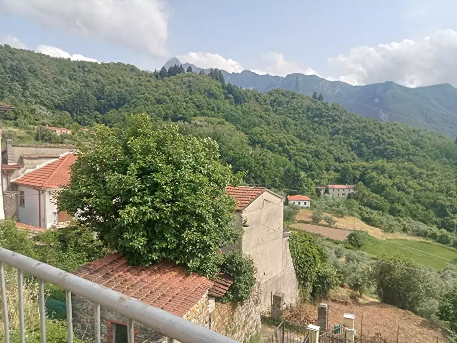 Immagine 2 di Casa semindipendente in vendita  a Casola In Lunigiana
