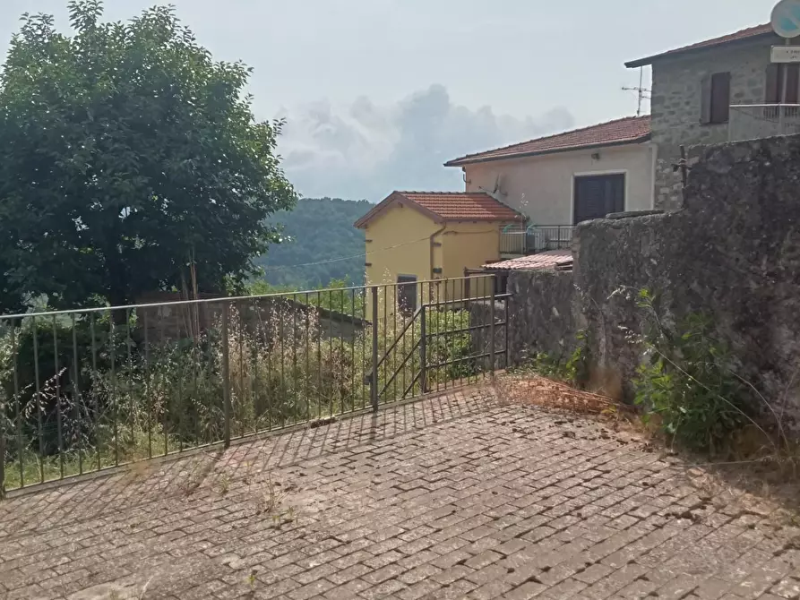 Immagine 14 di Casa semindipendente in vendita  a Casola In Lunigiana