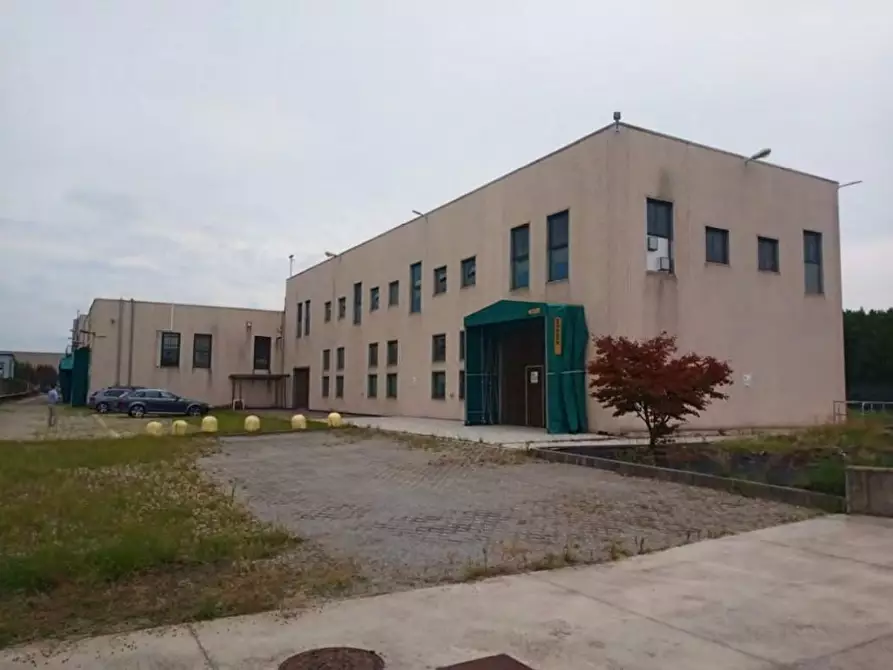 Immagine 3 di Capannone industriale in vendita  a Villasanta