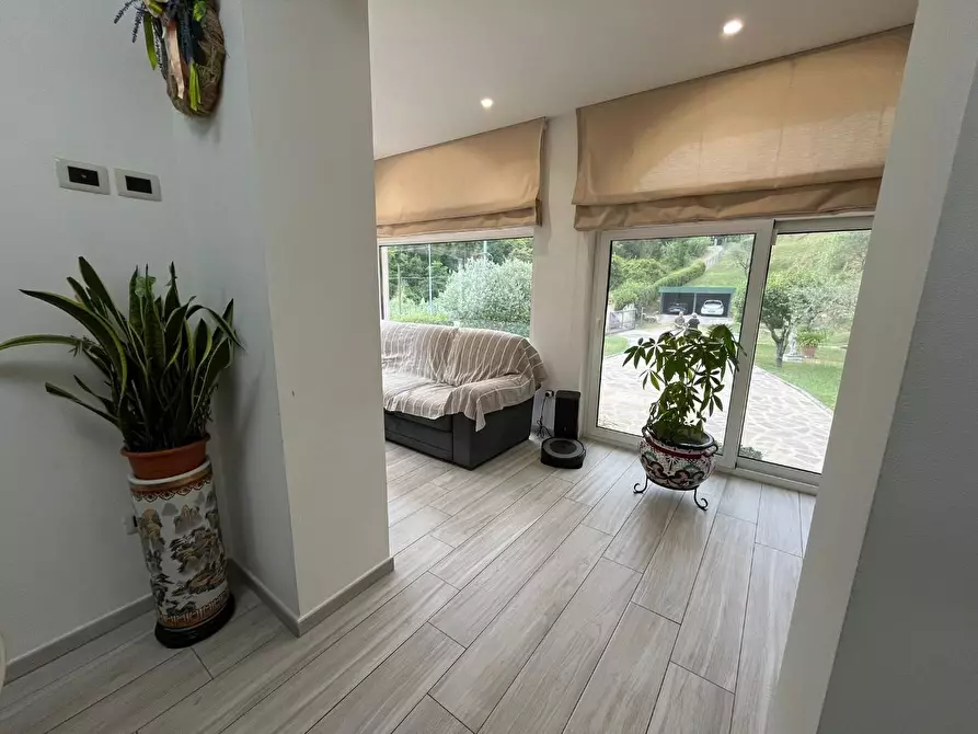 Immagine 24 di Villa in vendita  a Massa