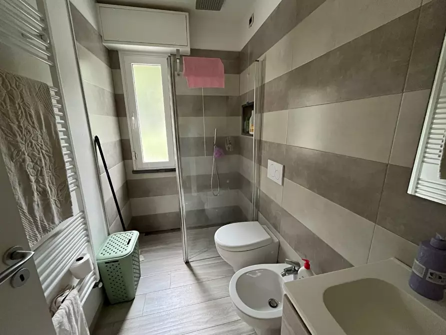 Immagine 28 di Villa in vendita  a Massa