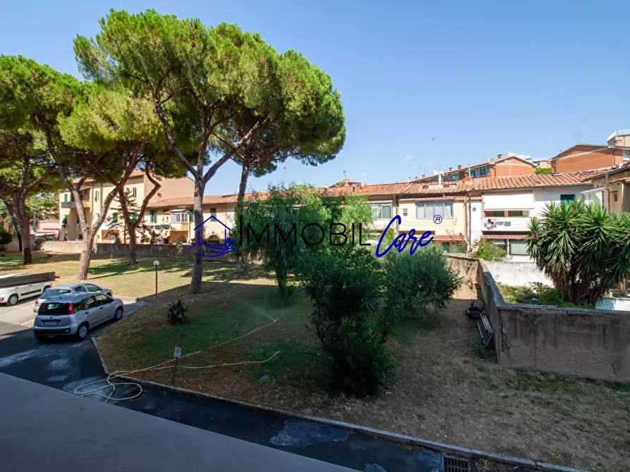 Immagine 14 di Appartamento in vendita  a Livorno