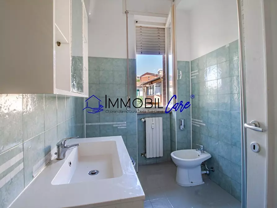 Immagine 11 di Appartamento in vendita  a Livorno