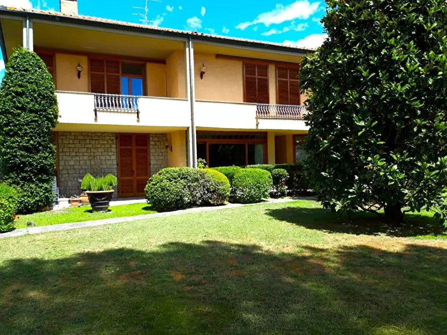 Immagine 10 di Villa in vendita  a Montelupo Fiorentino