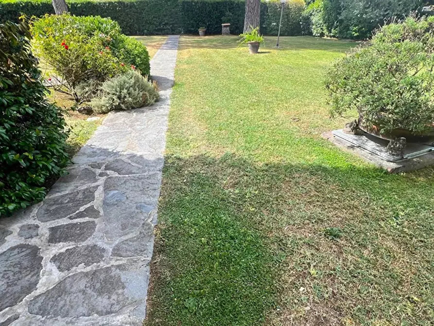 Immagine 12 di Villa in vendita  a Montelupo Fiorentino