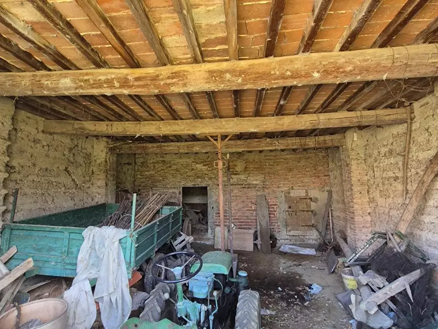 Immagine 3 di Deposito in vendita  a Fucecchio