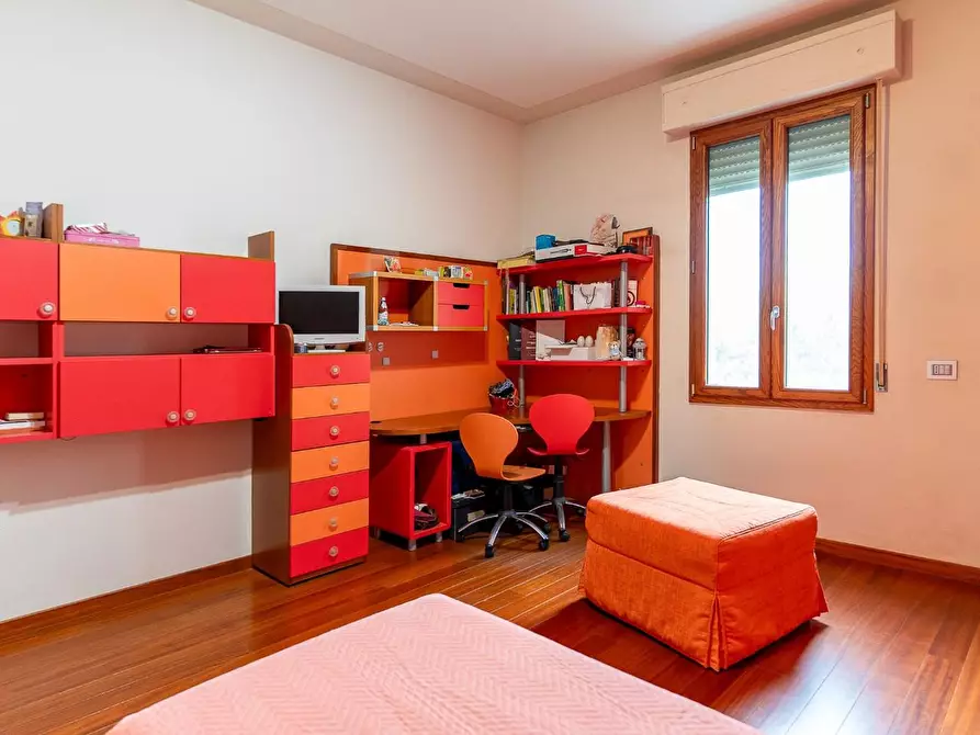 Immagine 31 di Villa in vendita  a Vinci