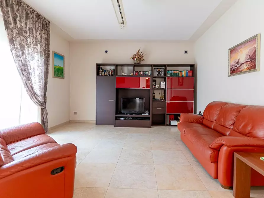 Immagine 21 di Villa in vendita  a Vinci