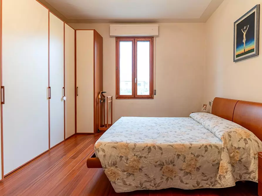 Immagine 26 di Villa in vendita  a Vinci