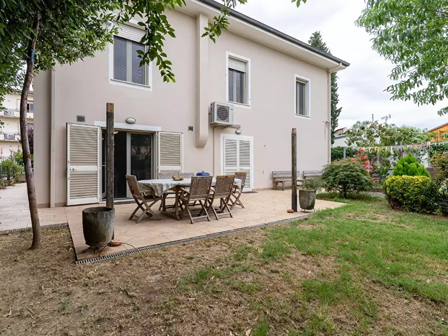 Immagine 47 di Villa in vendita  a Vinci