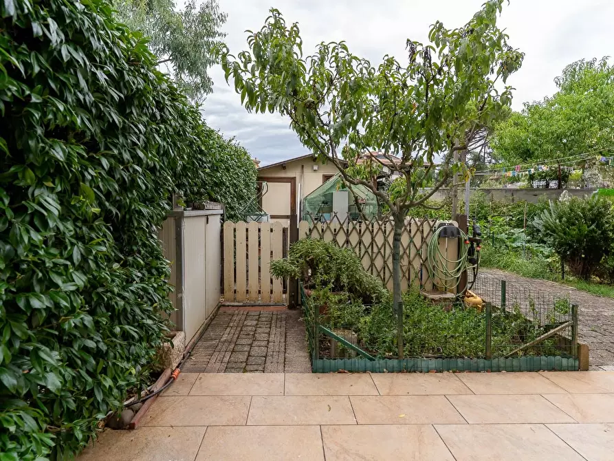 Immagine 50 di Villa in vendita  a Vinci