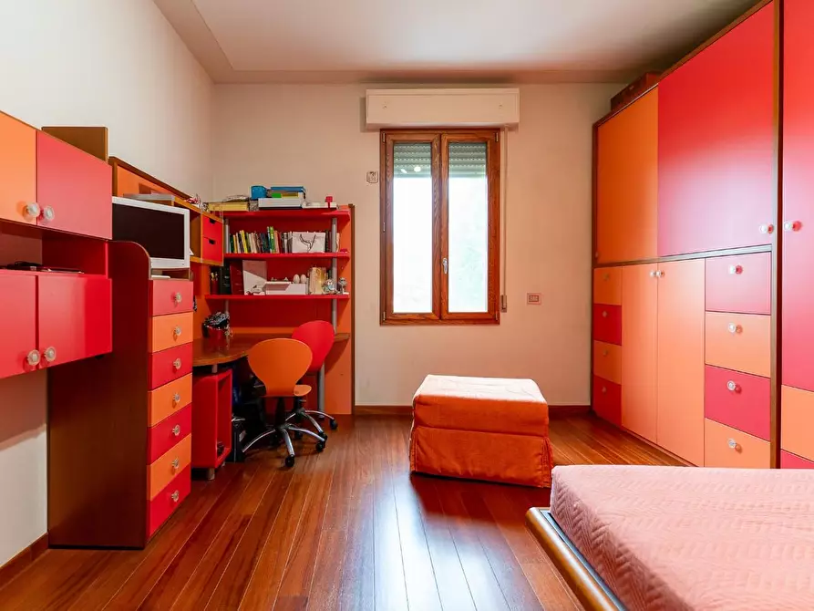 Immagine 28 di Villa in vendita  a Vinci