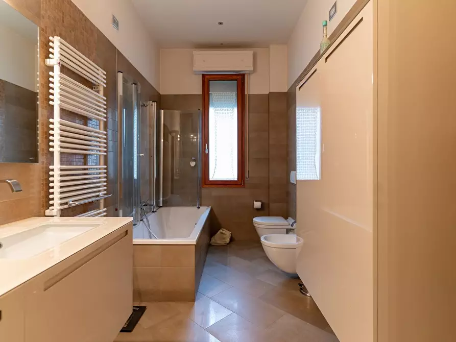 Immagine 40 di Villa in vendita  a Vinci