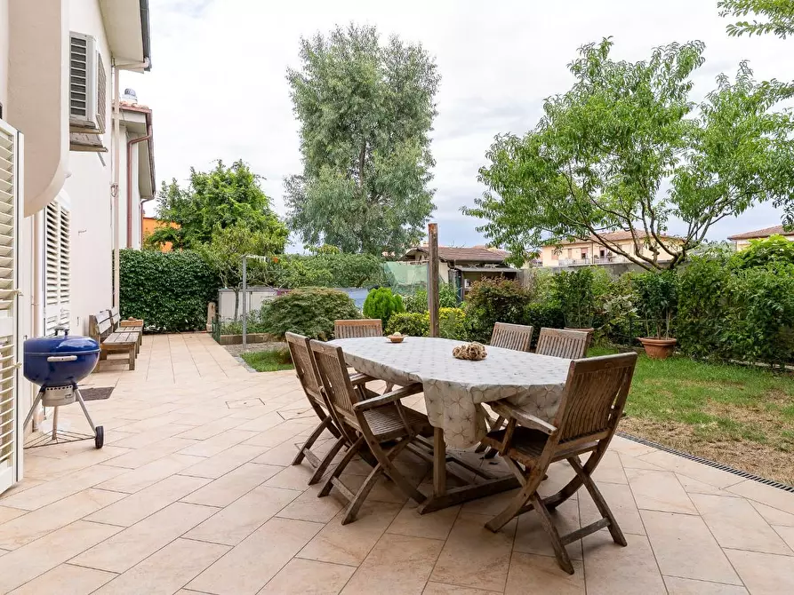 Immagine 49 di Villa in vendita  a Vinci