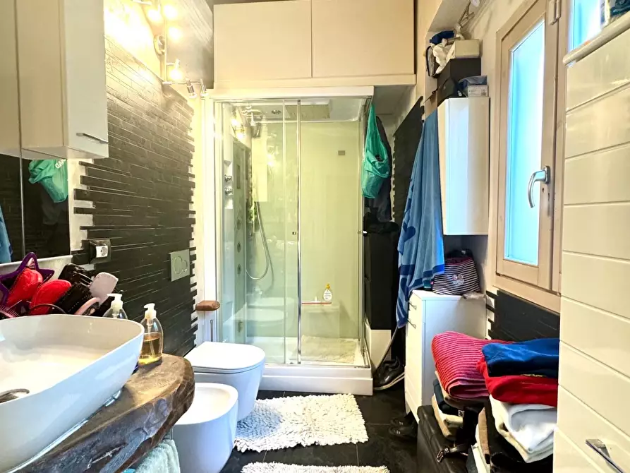 Immagine 42 di Casa colonica in vendita  a Vinci