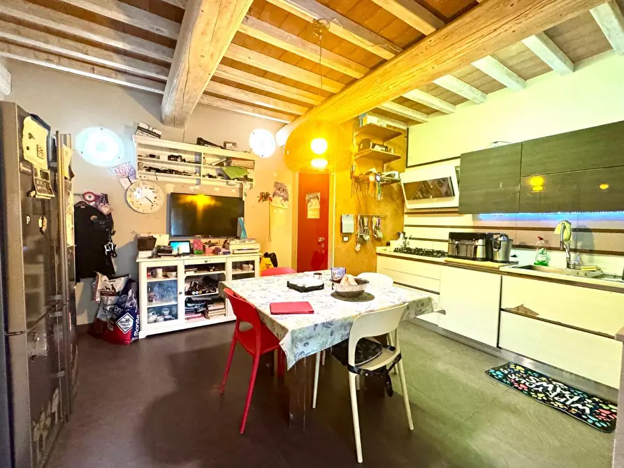 Immagine 40 di Casa colonica in vendita  a Vinci