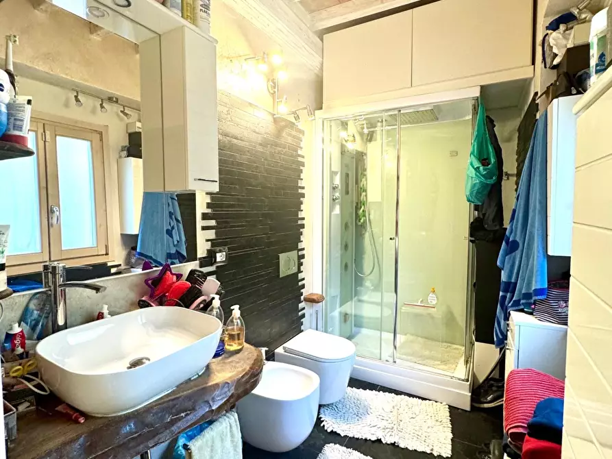 Immagine 23 di Casa colonica in vendita  a Vinci