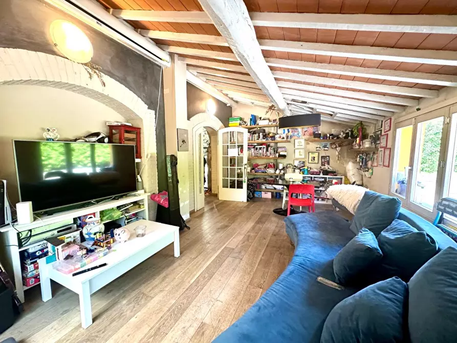 Immagine 12 di Casa colonica in vendita  a Vinci