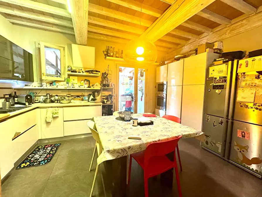 Immagine 41 di Casa colonica in vendita  a Vinci