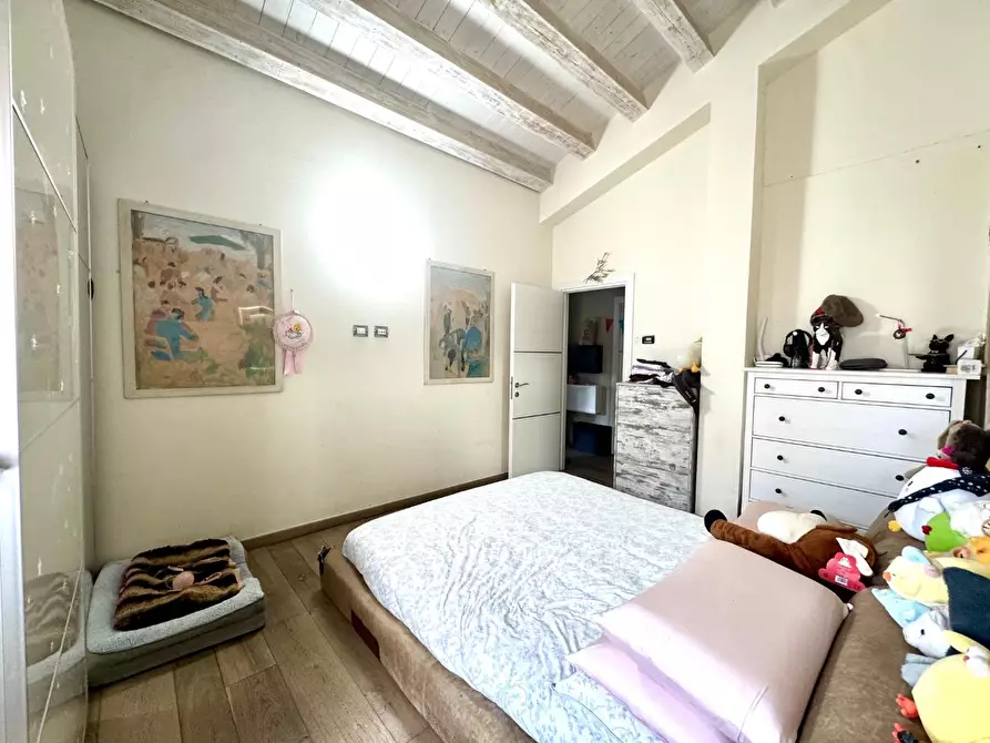 Immagine 26 di Casa colonica in vendita  a Vinci