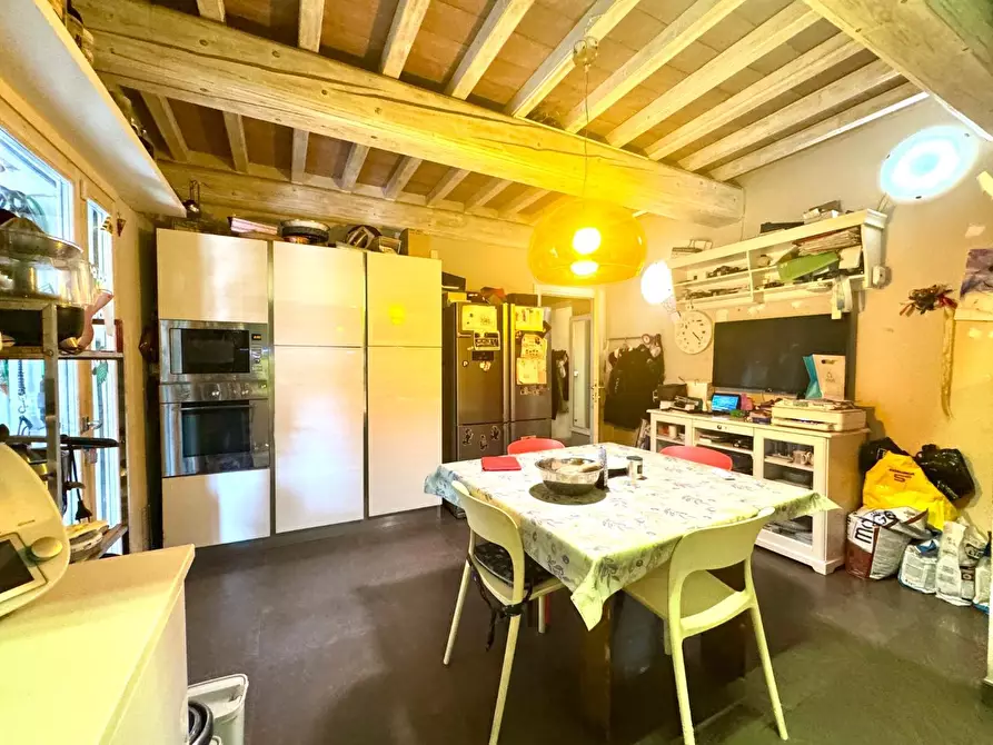 Immagine 19 di Casa colonica in vendita  a Vinci