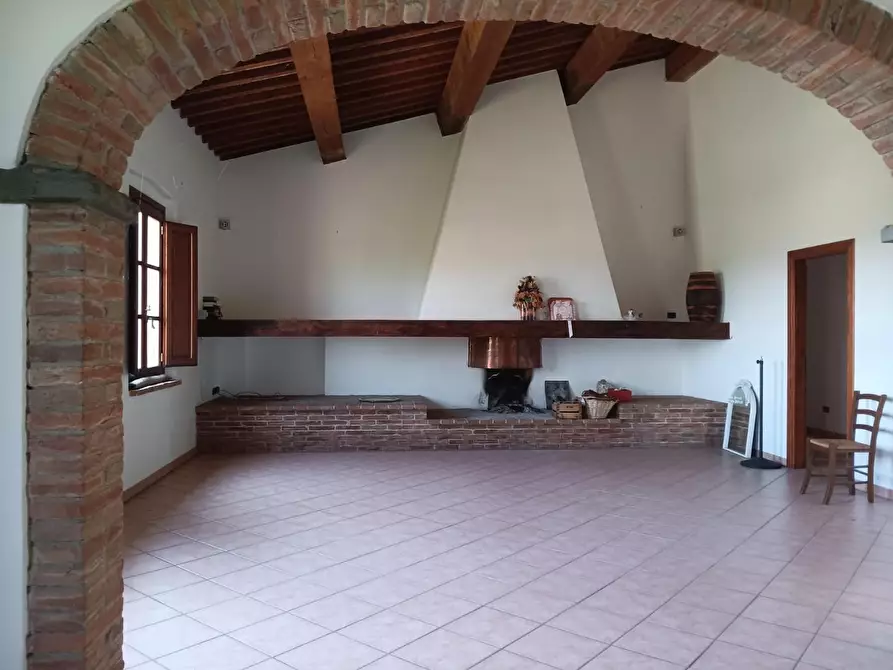 Immagine 9 di Casa colonica in vendita  a Peccioli