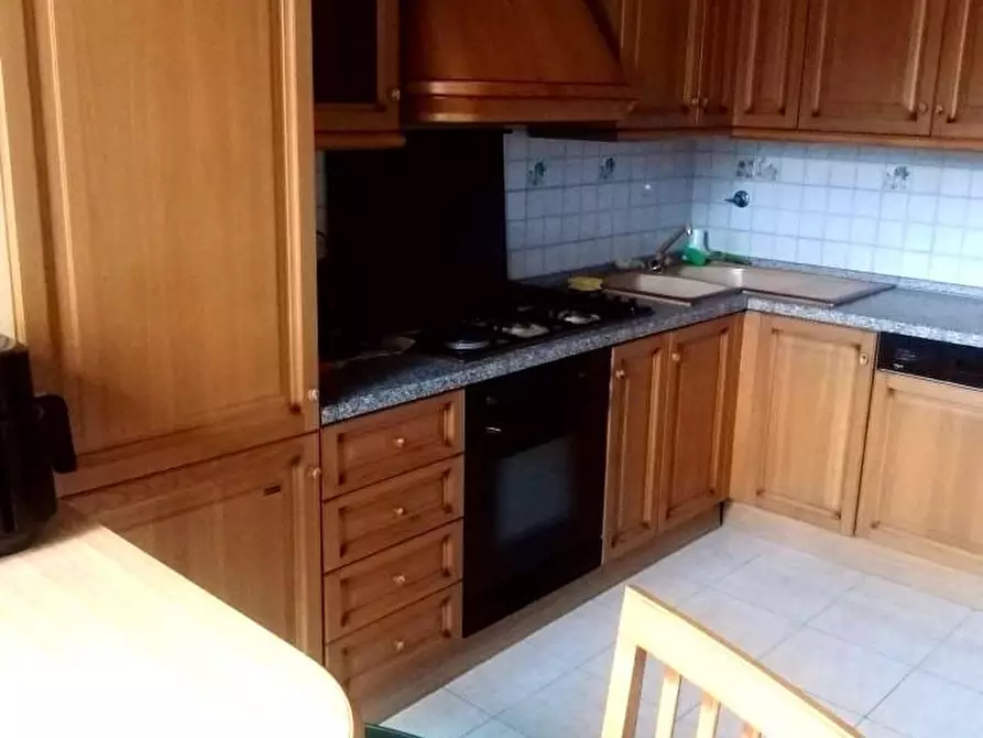 Immagine 5 di Appartamento in vendita  a Massa