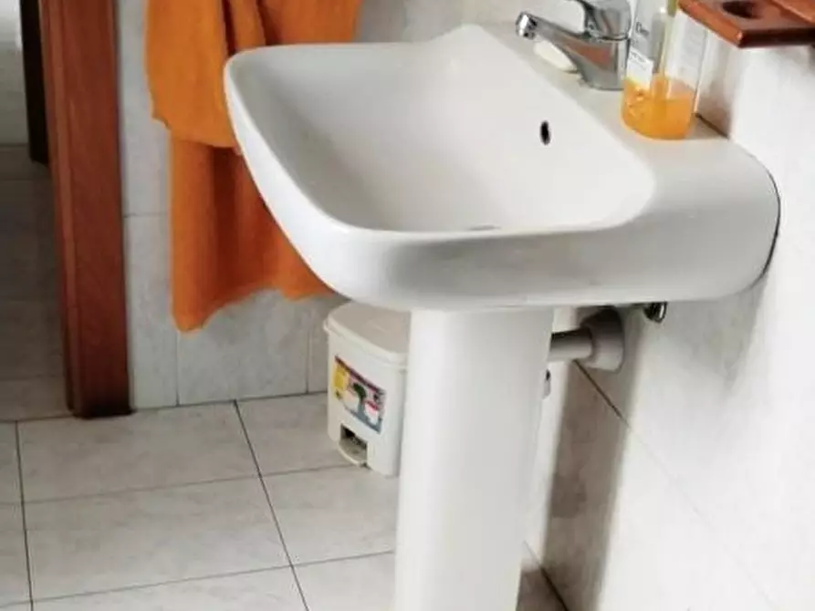 Immagine 19 di Appartamento in vendita  a Massa