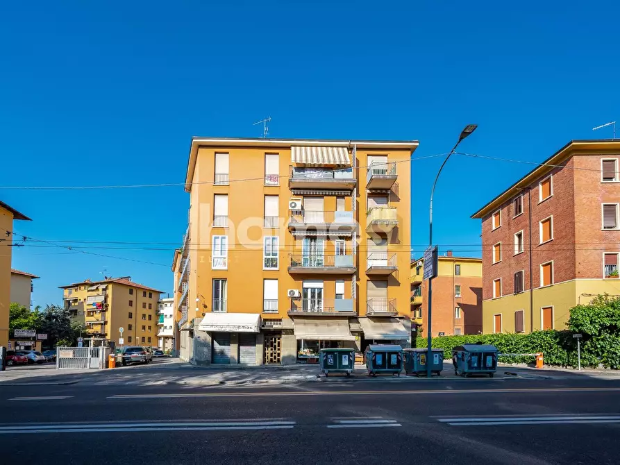 Immagine 35 di Appartamento in vendita  a Bologna