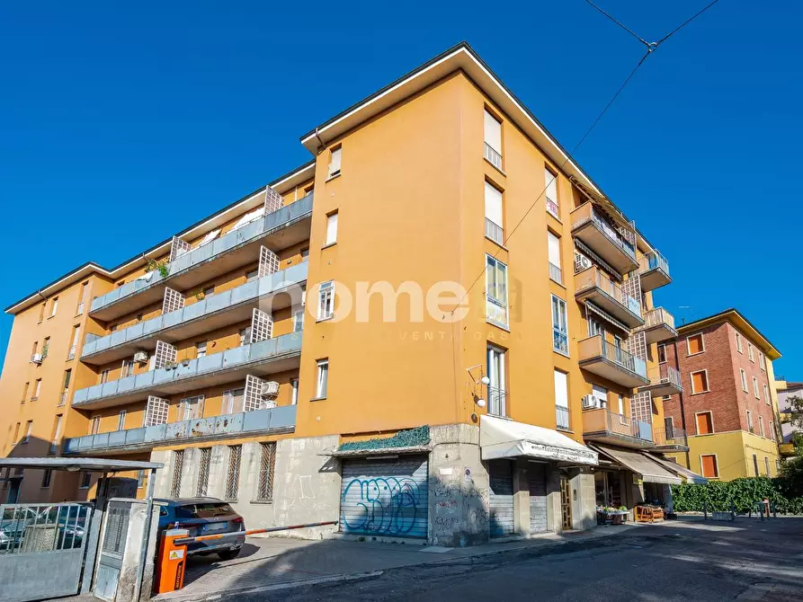 Immagine 33 di Appartamento in vendita  a Bologna