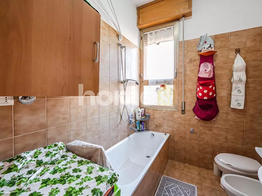 Immagine 15 di Appartamento in vendita  a Bologna