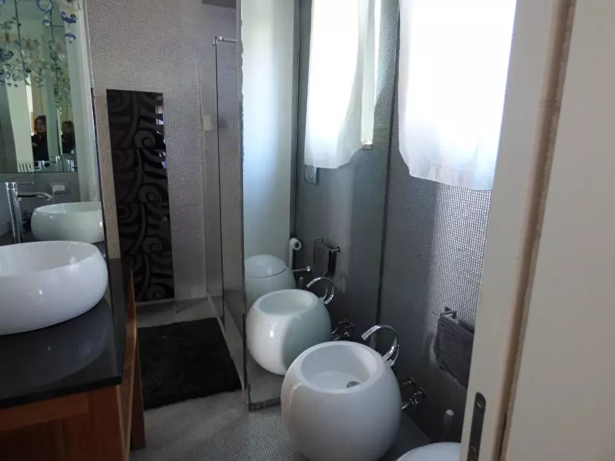 Immagine 9 di Villa in vendita  a Campiglia Marittima