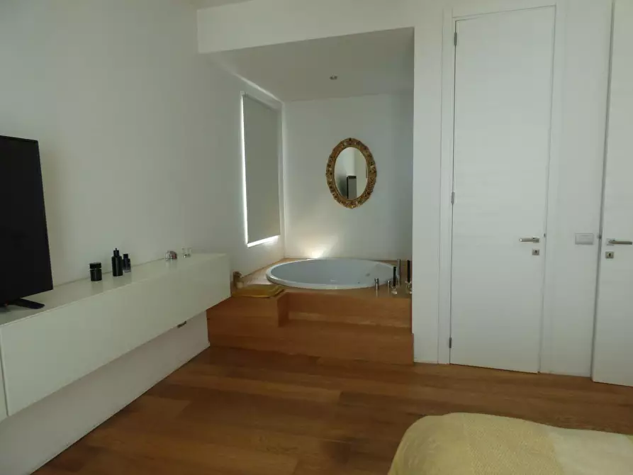 Immagine 12 di Villa in vendita  a Campiglia Marittima
