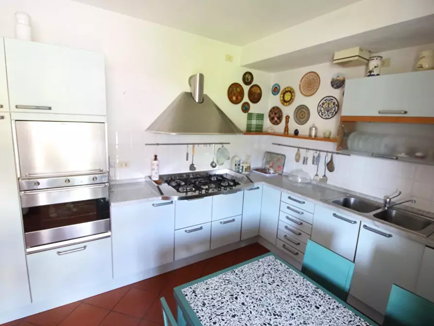 Immagine 28 di Appartamento in vendita  a Lucca