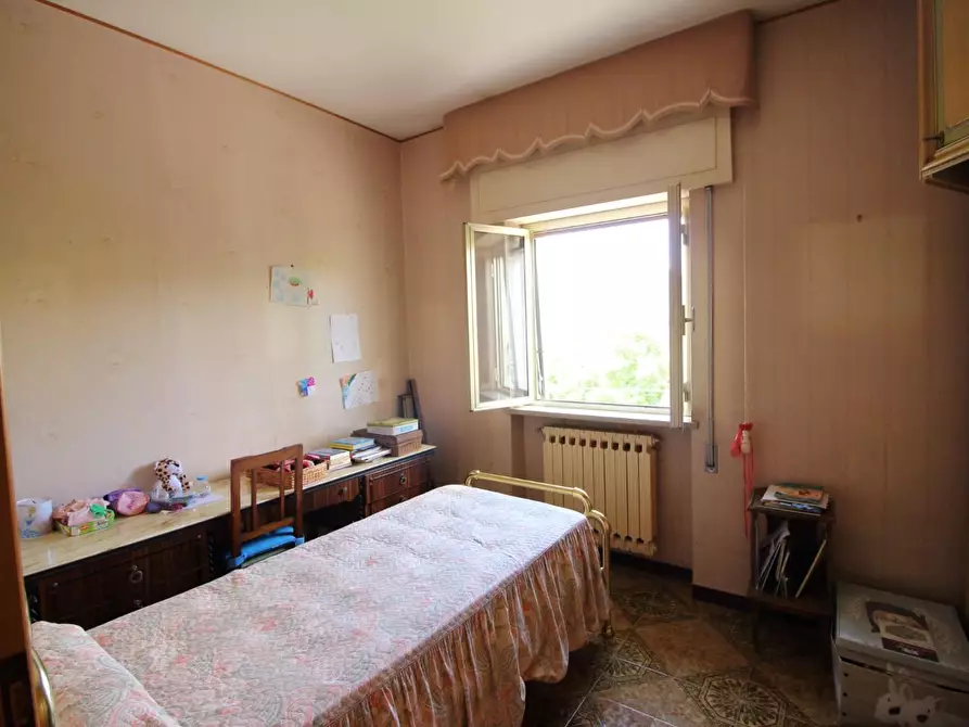 Immagine 41 di Appartamento in vendita  a Lucca