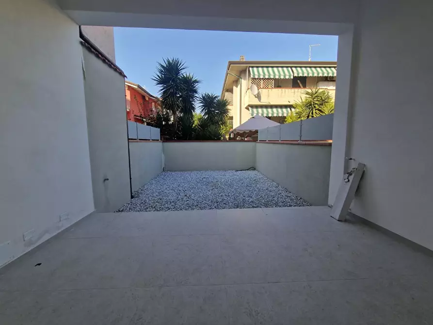 Immagine 4 di Villetta a schiera in vendita  a Carrara